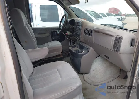 1999 Chevrolet Express z USA, uszkodzony, nr VIN 1GBFG15R9X1030898